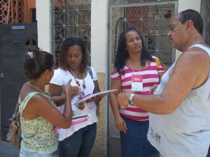 iBase conduct interviews in Barreira for Morar Carioca