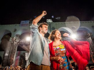Freixo and his running mate Luciana Boiteux celebrate reaching the second round of the 2016 mayoral elections in Lapa. Photo credit: Mídia Ninja