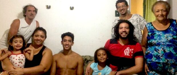 The Alves family, longtime residents of Chácara do Algodão in Horto