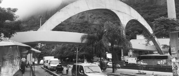 Passarela de Niemeyer. Photograph: Camilla Piccolo
