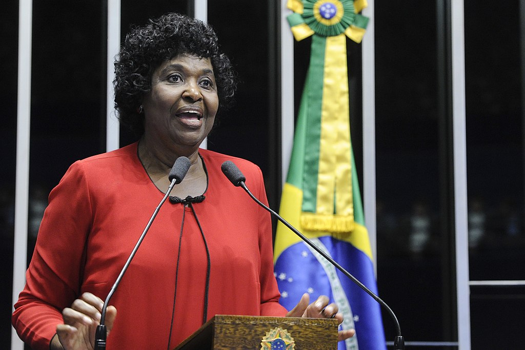 Always remembered and mentioned by Anielle and the women interviewed for this report, Benedita da Silva was the first woman from a favela to become minister--pictured here at the Congress Plenary. Photo: Geraldo Magela/Agência Senado