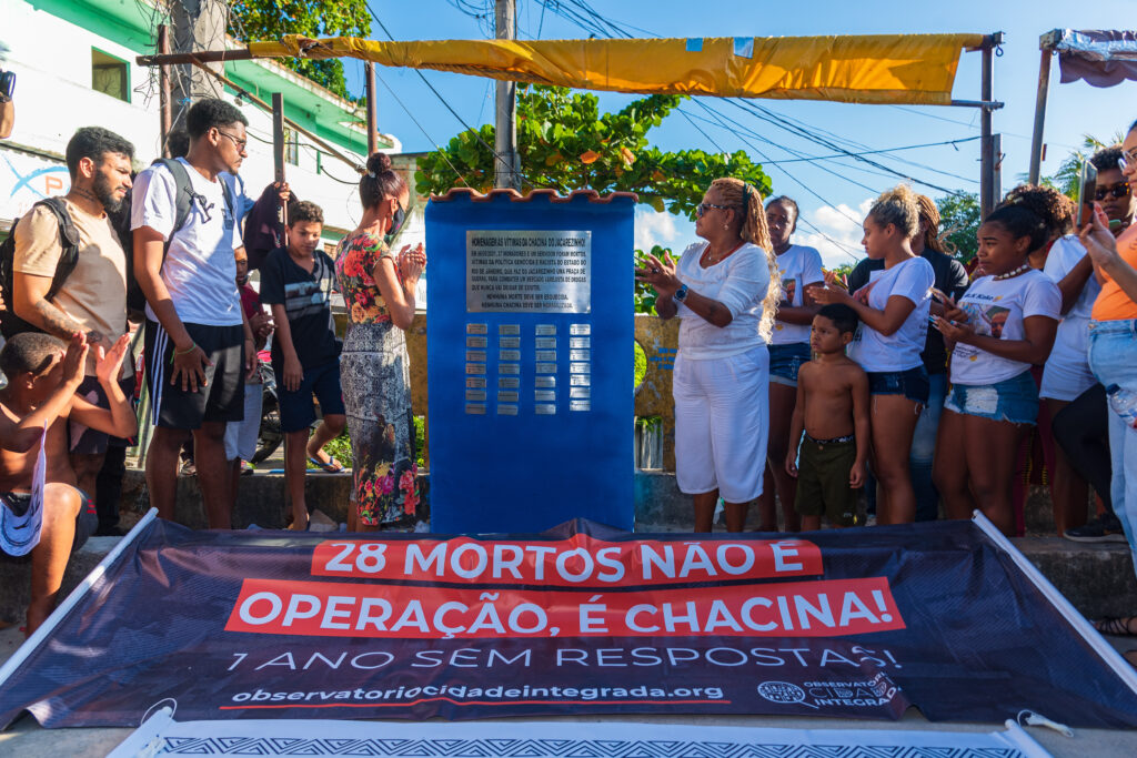 Unveiling of the Memorial to the 28 Dead in the Jacarezinho Massacre in May 2022 which was destroyed by the Civil Police a few months later. Photo: Selma Souza/Voz das Comunidades. 