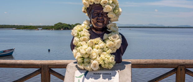 Bust of Maria Conga after the “coronation.” Photo: Bárbara Dias