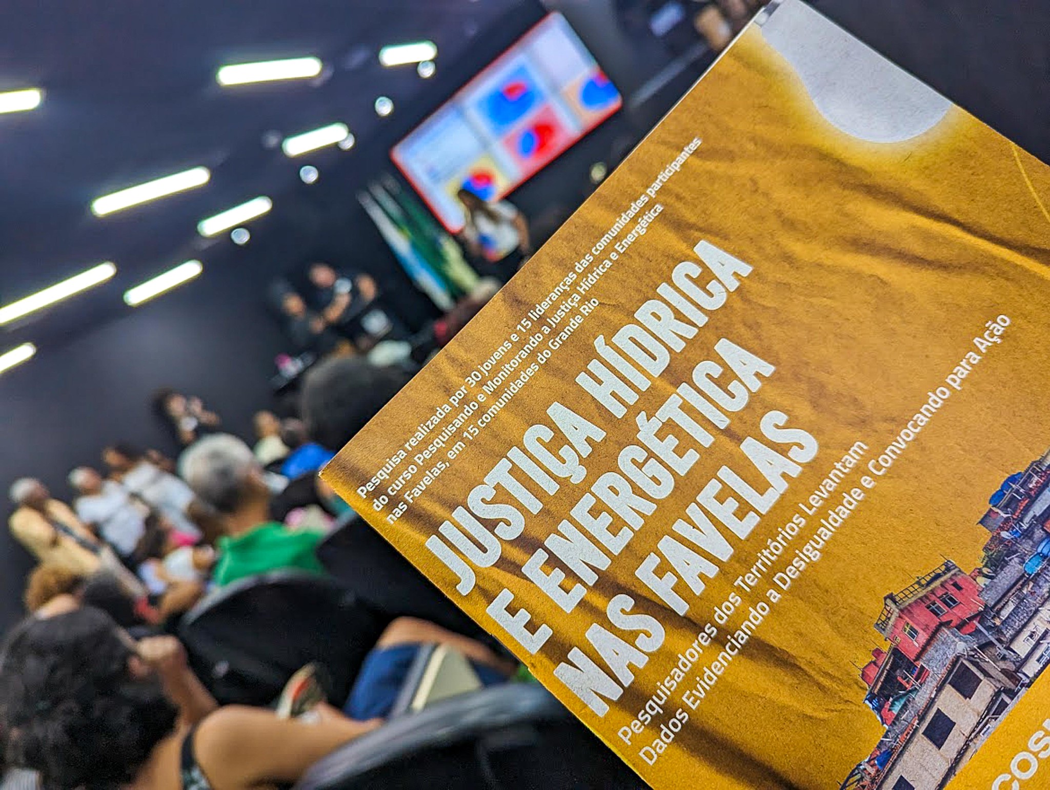 Cover of the report Water and Energy Justice in the Coreia, Cosmorama, and Jacutinga Favelas. Photo: Alexandre Cerqueira