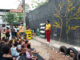 'Collect Maré' Project of Jorge Amado Popular Library promotes environmental awareness through reading, graffiti, and poetry in front of Herbet Viana Cultural Space, in Complexo da Maré. Photo: Gabriel Loiola