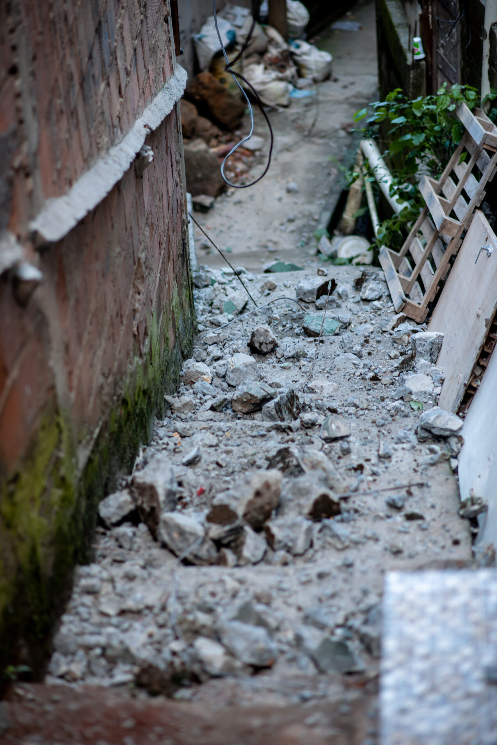 Rubble from houses being demolished on a walkway in Jaqueira, Vidigal. Photo: Igor Albuquerque