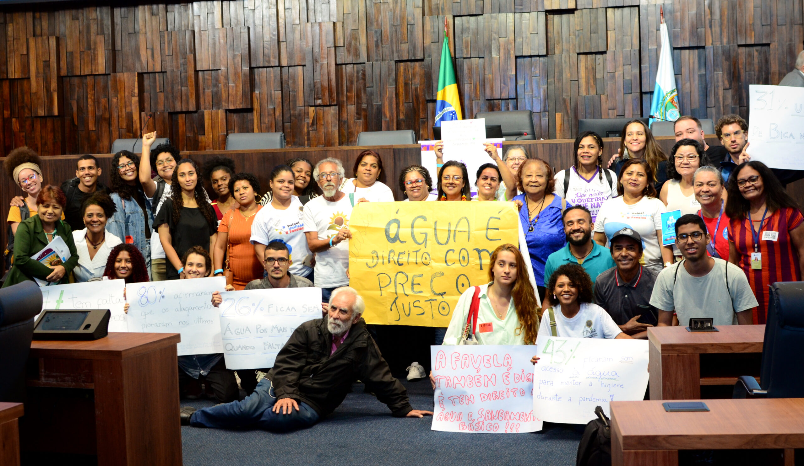 Civil society members crowded the public hearing ‘The Human Right to Water: High Rates and a Lack of Water?’ held at the State of Rio de Janeiro Legislative Assembly (ALERJ), by the Human Rights Commission. Photo: Patricia Schneidewind
