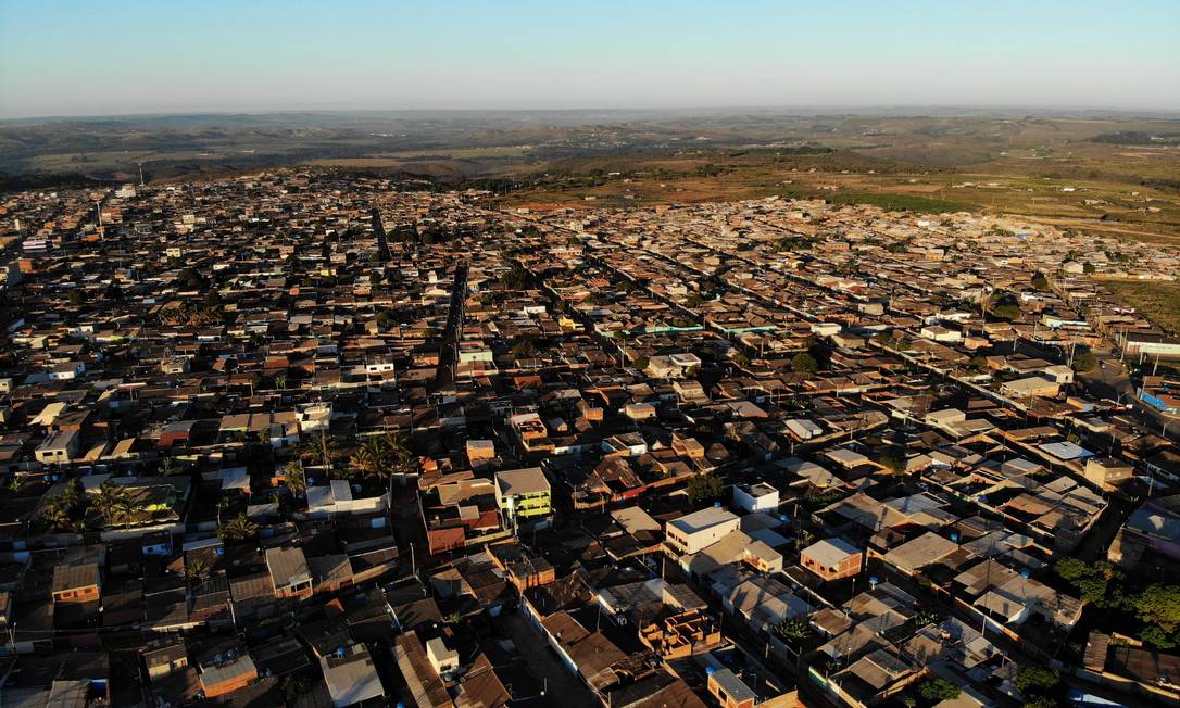 Aerial view of Sol Nascente, Brazil's larget favela, in the Federal District. Photo: Jorge William/Agência O Globo