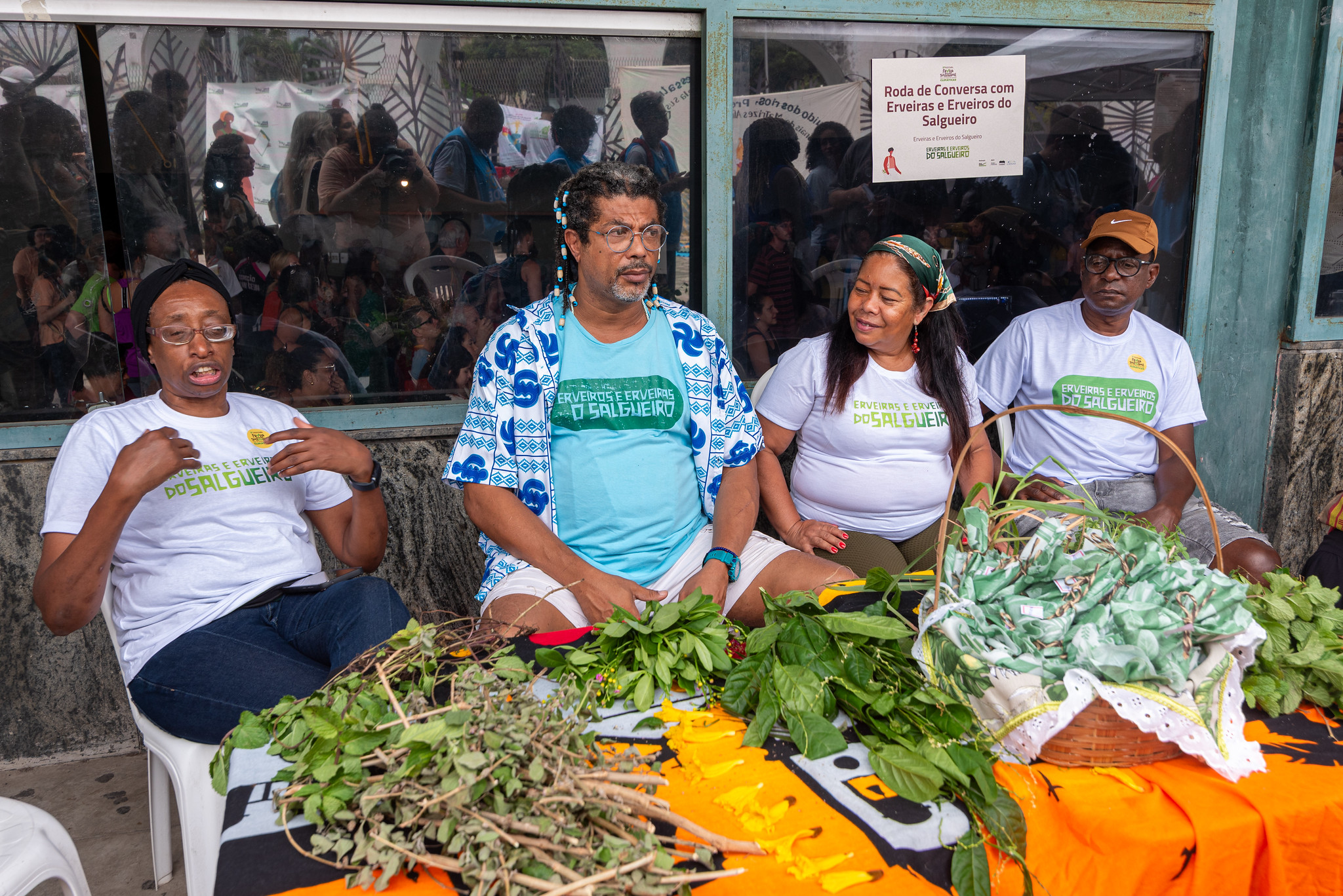 The Salgueiro favela Herb Growers Collective also facilitated a discussion circle during the morning program. Photo: Bárbara Dias The Salgueiro favela Herb Growers Collective also facilitated a discussion circle during the morning program. Photo: Bárbara Dias
