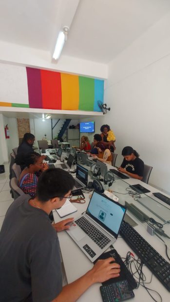 First class of New Voices, A Voz do Lins training to ensure that ‘news that matters is delivered accurately.’ Photo: A Voz do Lins Archives