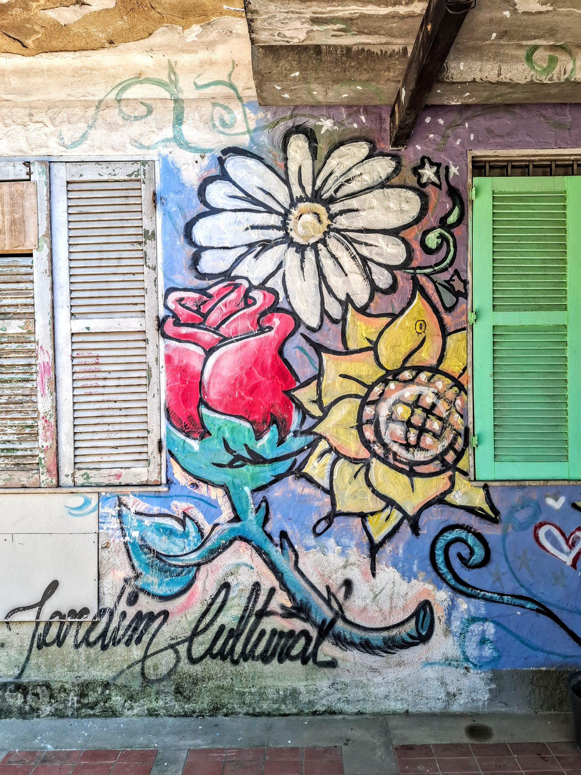 Graffiti helped revive the Culture Manor, reversing the property’s neglect. Photo: Fabio Leon Graffiti helped revive the Culture Manor, reversing the property’s neglect. Photo: Fabio Leon