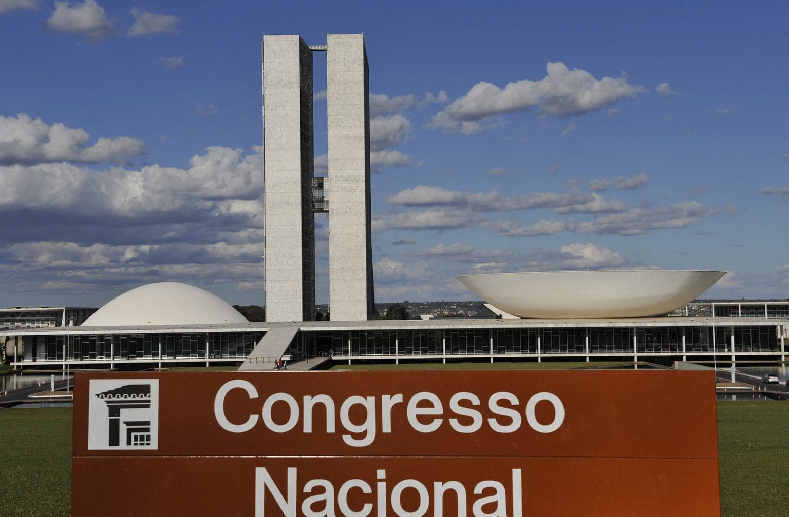 National Congress building in Brasília. The dome on the left, facing downward, is the Federal Senate, while the dome on the right, facing upward, is the Chamber of Deputies. Photo: CNBB National Congress building in Brasília. The dome on the left, facing downward, is the Federal Senate, while the dome on the right, facing upward, is the Chamber of Deputies. Photo: CNBB